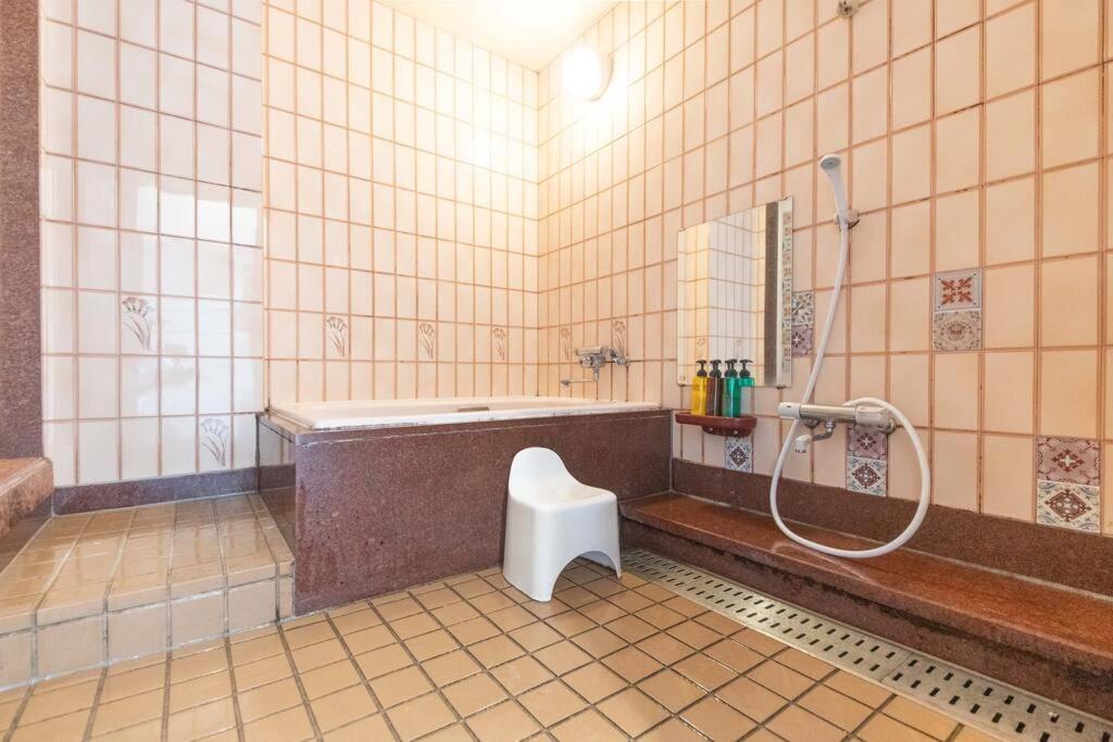 Apartamento Sanacion Motomachi 7 なんばで150平米の広々空間 最大14名 Netflix見れます