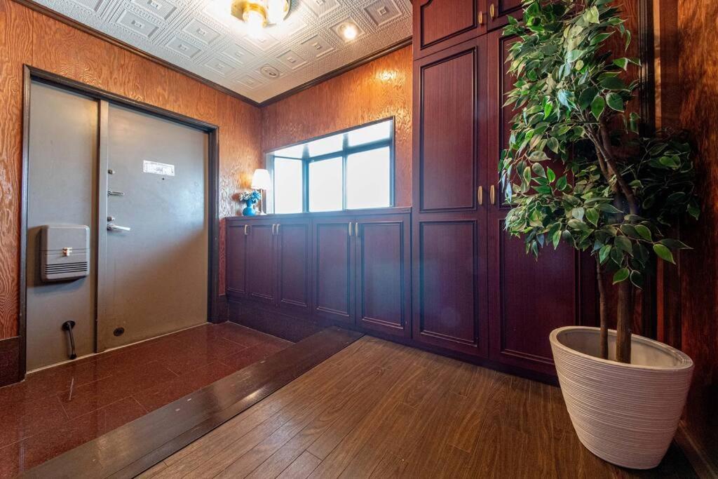 Sanacion Motomachi 7 なんばで150平米の広々空間 最大14名 Netflix見れます Apartamento