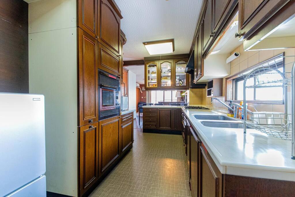 Apartamento Sanacion Motomachi 7 なんばで150平米の広々空間 最大14名 Netflix見れます Osaka