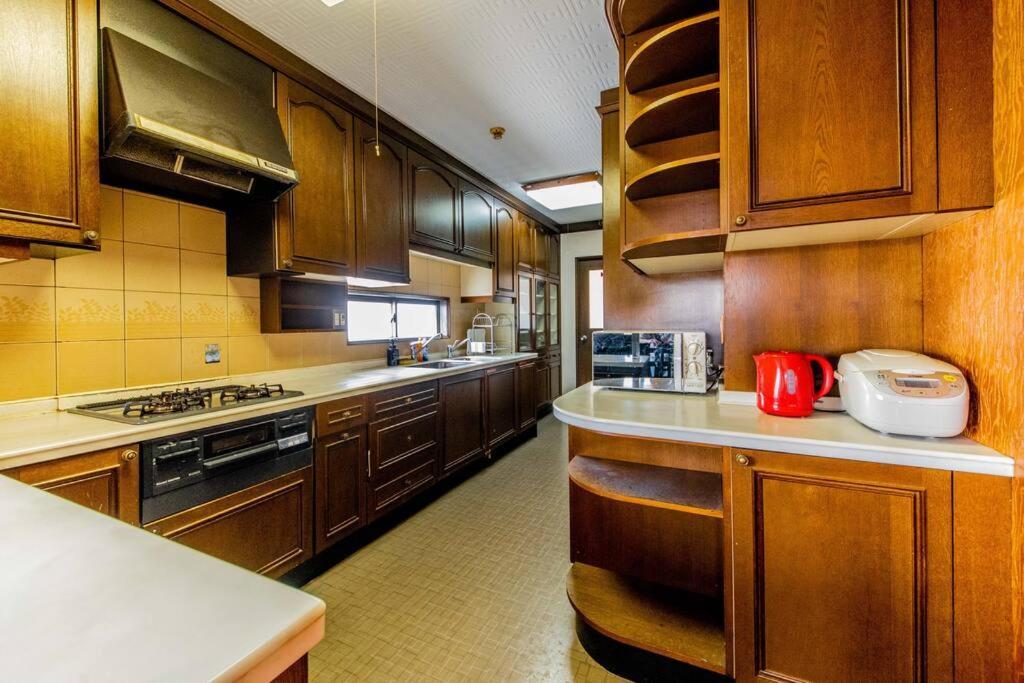 Apartamento Sanacion Motomachi 7 なんばで150平米の広々空間 最大14名 Netflix見れます *